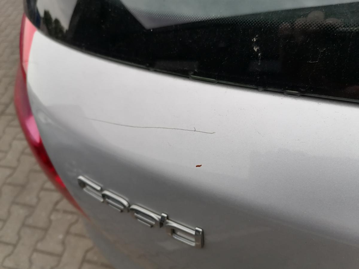Kia Rio ED original Heckklappe mit Heckscheibe 9S Silber Flie&szlig;heck Bj.2007